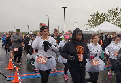 Runners crossing the finish line