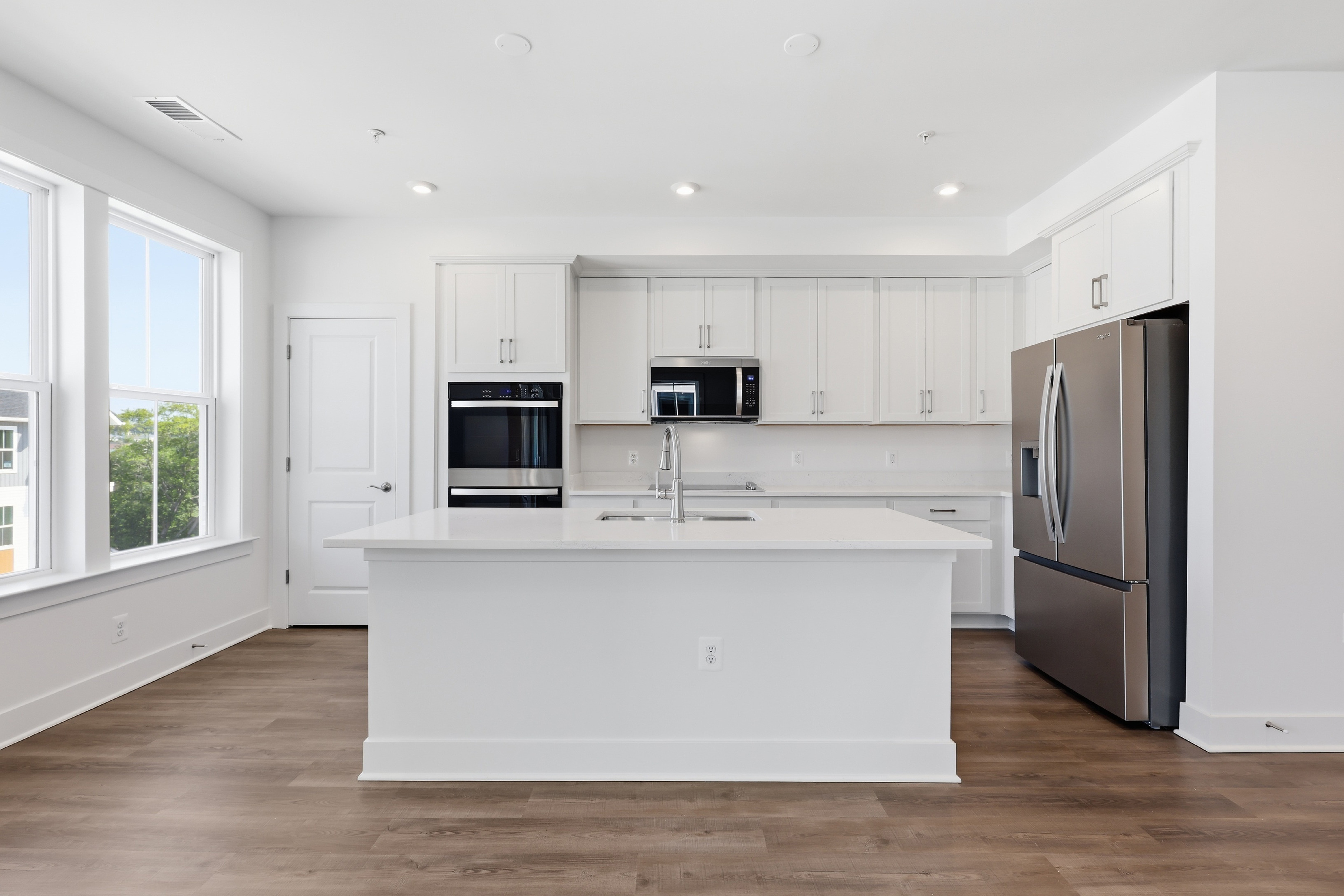 Scarlet 78Valerian Kitchen